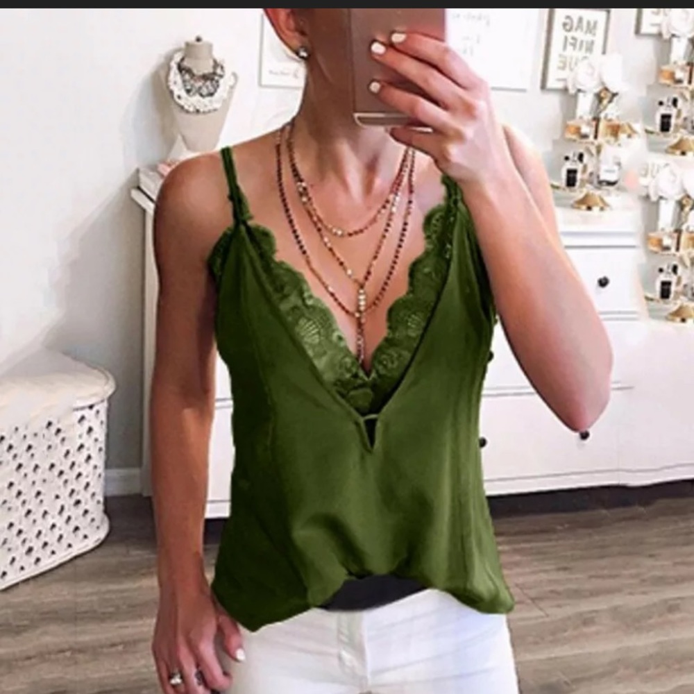 Sexy❤️New lace vest look camisole
